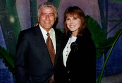 marlo thomas net worth