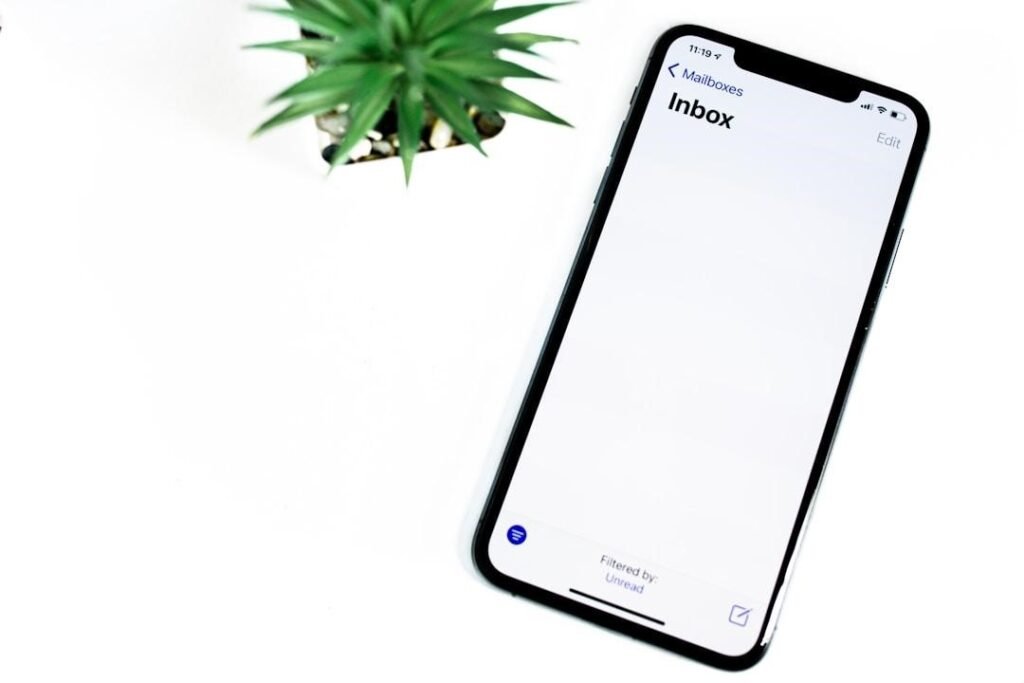 Mobile device showing empty email inbox to represent email marketing program for agencies